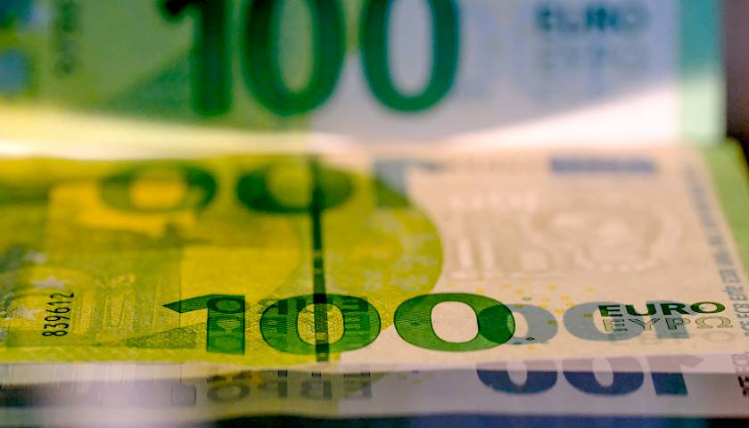 10 asmeninių finansų temų, kurios lietuviams rūpi labiausiai