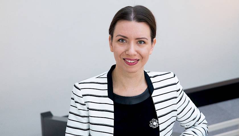 „Vilnius Tech“ docentė K. Taujanskaitė: karas keičia finansinę elgseną – kaip teisingai elgtis su pinigais