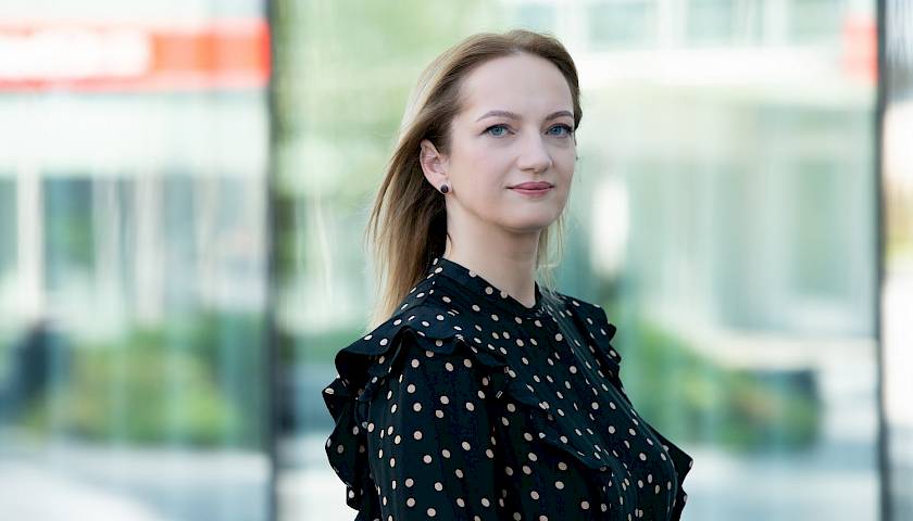 Užsisukusi kainų karuselė – dilema gyventojams: skolintis ar taupyti