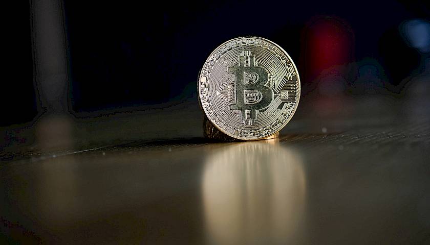 Bitkoinas smuko link 20.000 USD