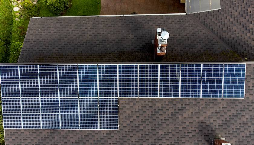 Paramą saulės elektrinių įsirengimui gaus visi jos prašę