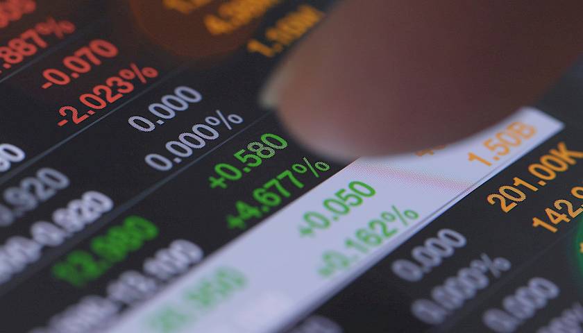 Ką renkasi lietuviai: populiariausi ETF investuojant per bankus
