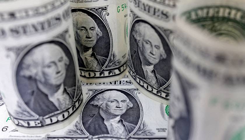 Akcijos „už centus“ – loterijos bilietas ar sumani investicija
