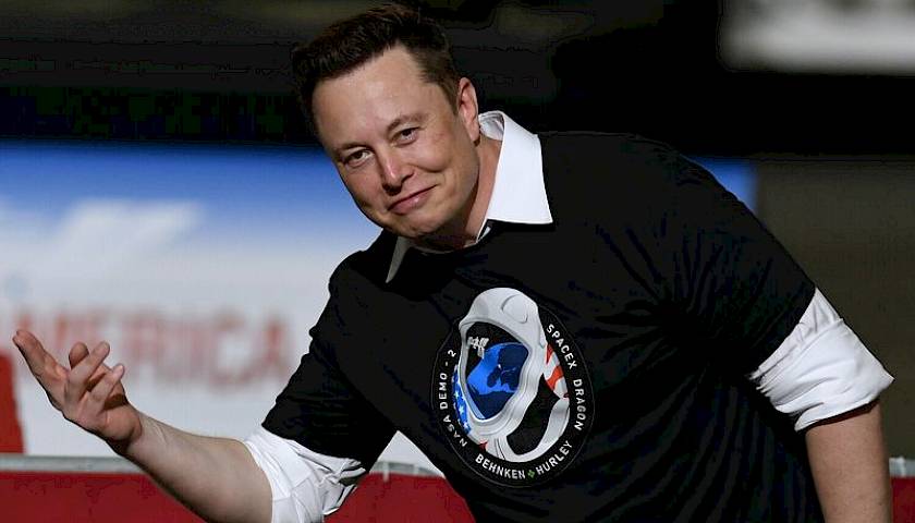 Neapgalvoti pirkiniai, skandalingi pareiškimai pakirto pasitikėjimą ir E. Musku, ir „Tesla“