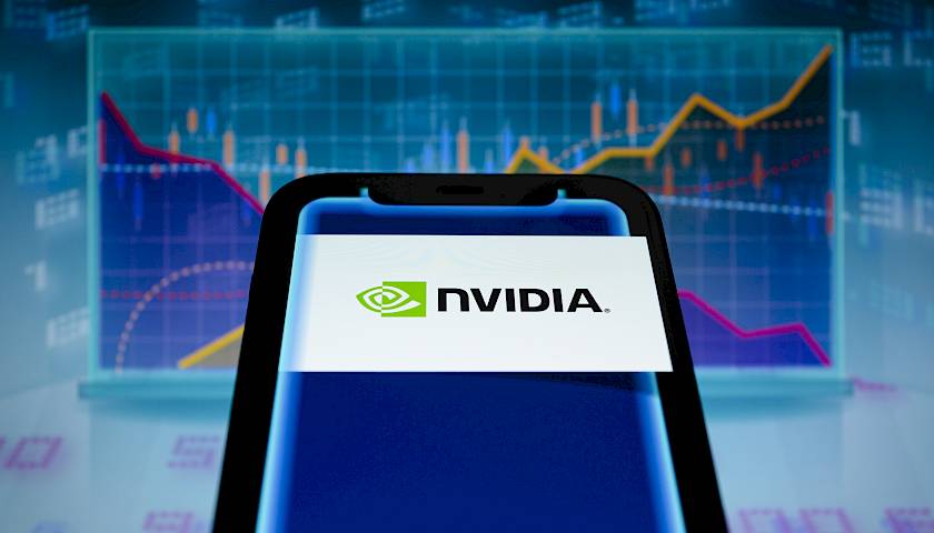 Pirmas S&P 500 pusmetis: 190% „Nvidios“ augimas ir labiausiai nukentėjusios akcijos