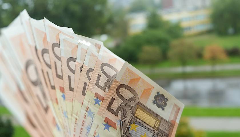 Ką rinktis: Vyriausybės taupymo lakštus, obligacijas, o gal indėlį