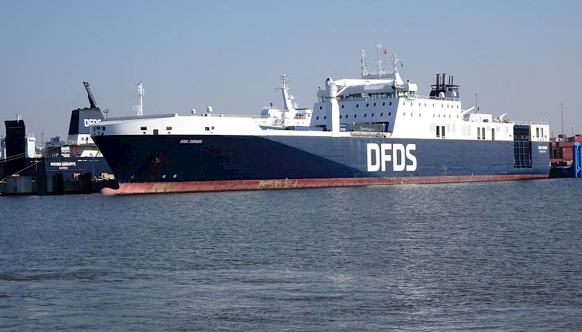 Ar siūloma kaina už akcijas sąžininga, smulkieji „DFDS Seaways“ akcininkai siunčiami aiškintis Danijoje