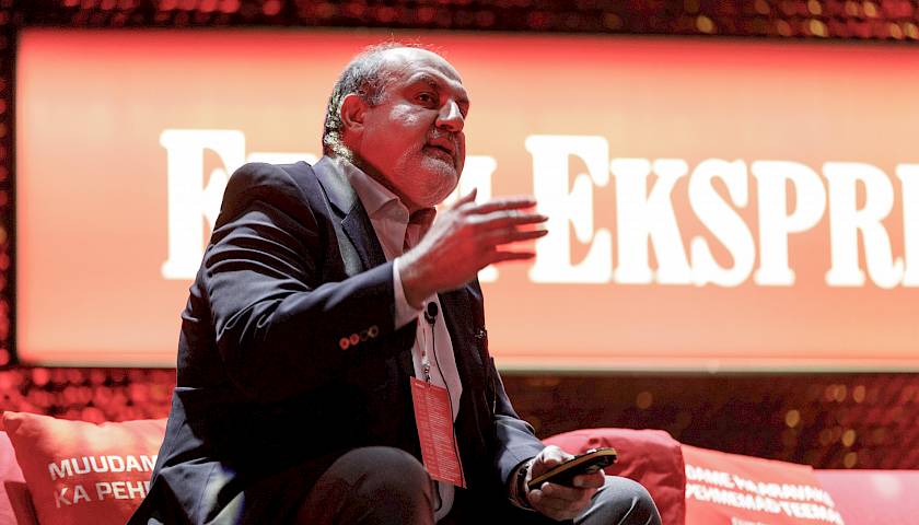 „Juodosios gulbės“ autorius: JAV rizikuoja patekti į „skolos spiralę“