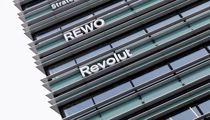 Lietuviai investuoja į ETF: kokius renkasi per „Revolut“