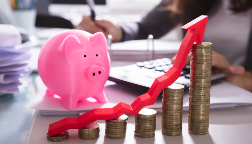 Investicijoms nuo mėnesio pajamų skyrė 5%, dabar – 30%: kodėl svarbu didinti sumas
