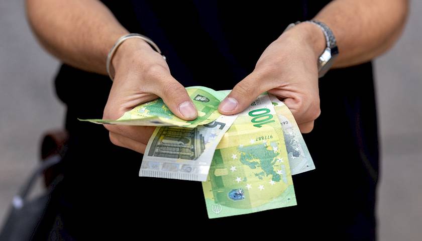 Kur įdarbinti pinigus, kurių prireiks artimiausiu metu: kaupiamųjų indėlių palyginimas