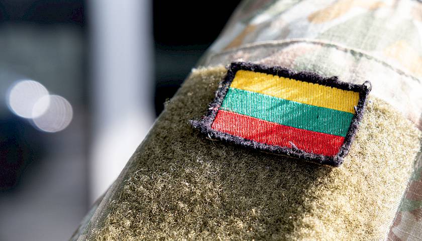 Už terminuotus indėlius palūkanos mažėja: kokios kitos alternatyvos