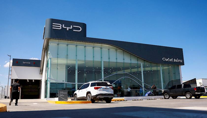 Staiga nukritusios BYD akcijos vėl traukia investuotojus