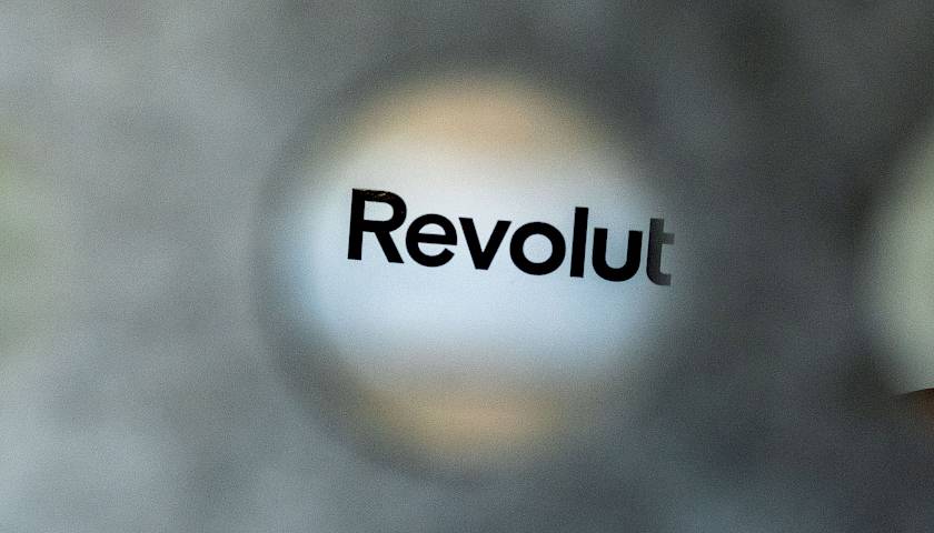 Investuojantis Lietuvos jaunimas gręžiasi į akcijas ir ETF