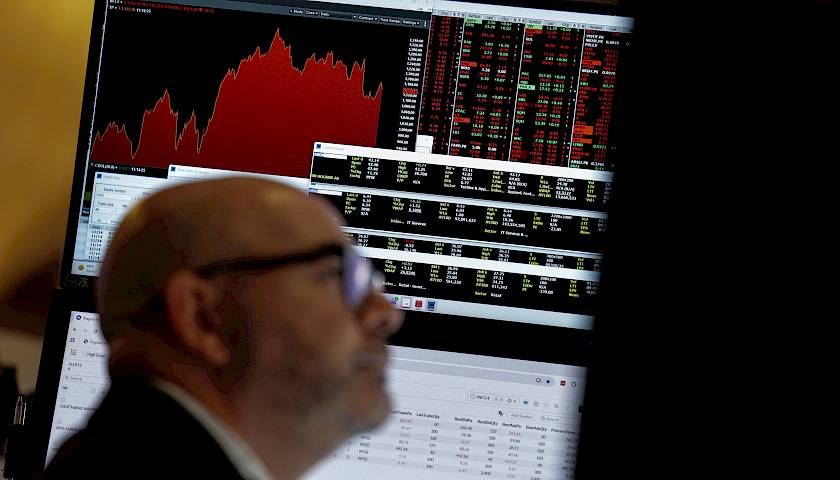 Volstrito ryklių statymai: pardavinėjo ir statė prieš DI kompanijas